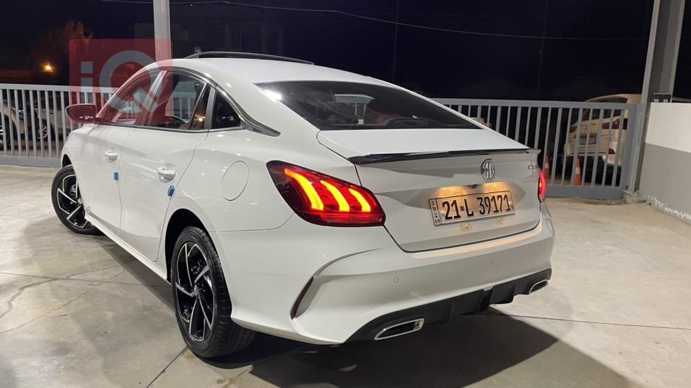 ئێم جی GT